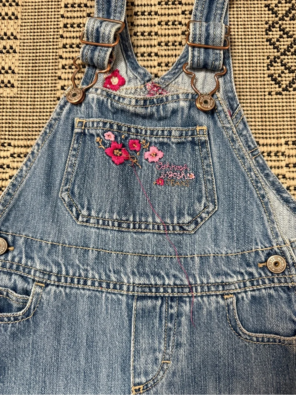 VTG OshKosh B’Gosh Medium Wash Overalls w/ Floral embroidery- size 24m